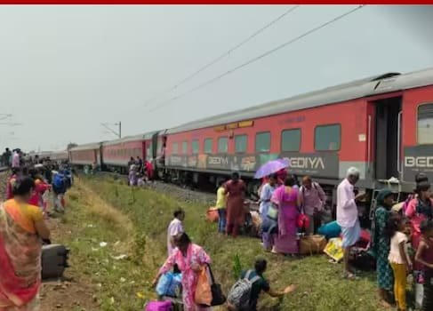 Kamakhya Train Derailed Kamakhya Train Derailed